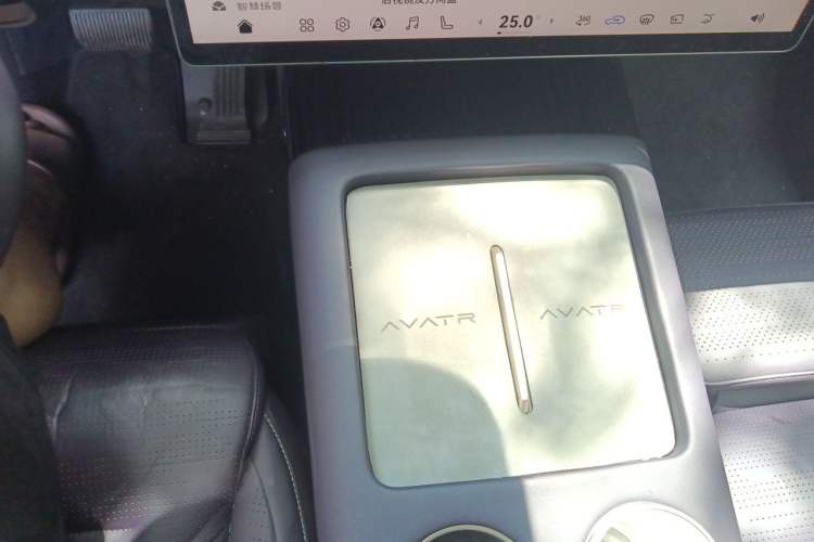 Used Avatr 07 2024 Max Extended-Range Edition Gear Lever