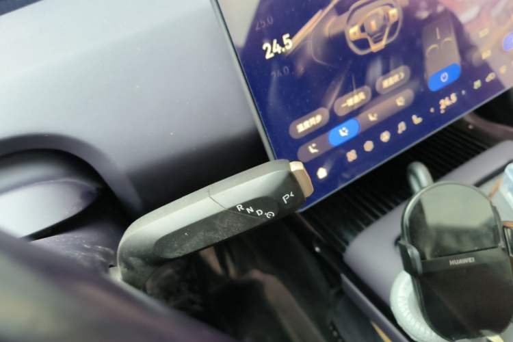 Used Avatr 07 2024 Max Extended-Range Edition Gear Lever