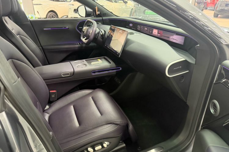 Used Avatr 07 2024 Max Extended-Range Edition Interior 2
