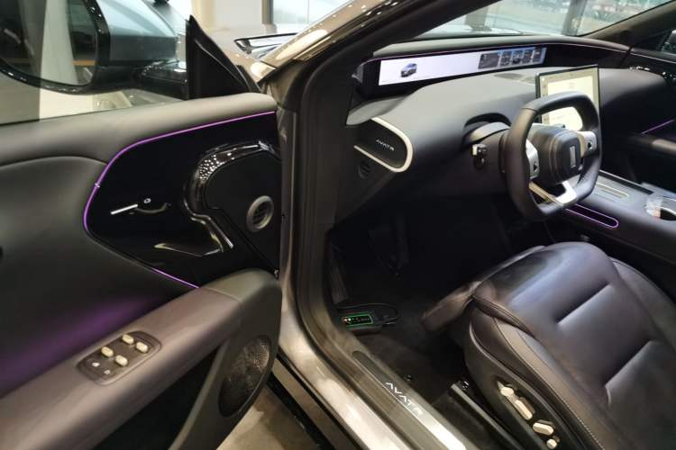 Used Avatr 07 2024 Max Extended-Range Edition Interior 3