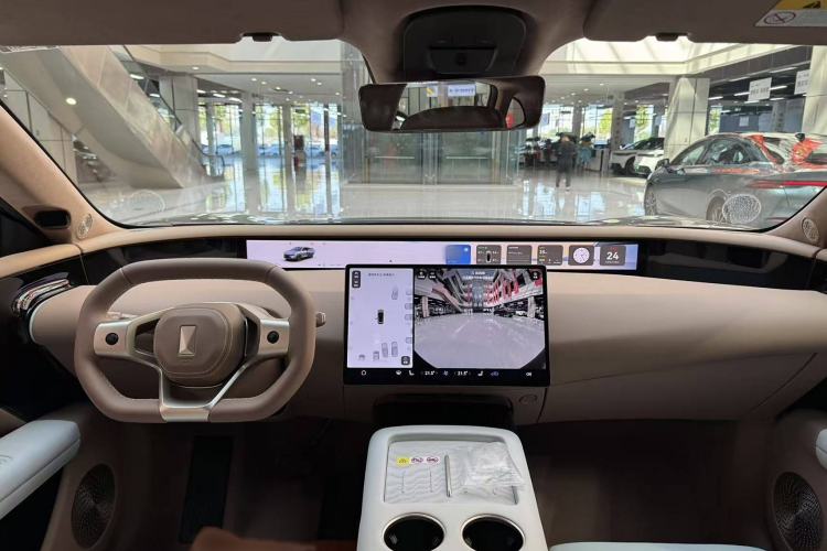Used Avatr 07 2024 Max Pure Electric Edition Interior 6