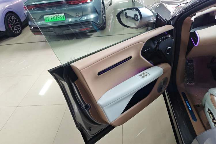 Used Avatr 07 2024 Max Pure Electric Edition Left Front Door Interior
