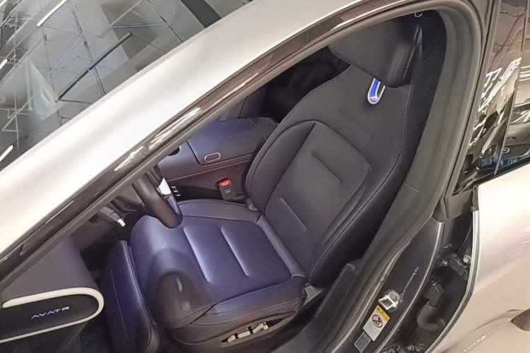 Used Avatr 07 2024 Max Extended-Range Edition Left Front Seat