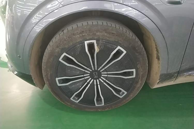 Used Avatr 07 2024 Max Pure Electric Edition Left Front Wheel Hub
