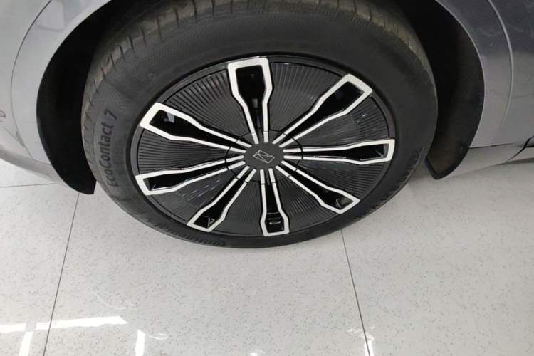 Used Avatr 07 2024 Max Extended-Range Edition Left Front Wheel Hub