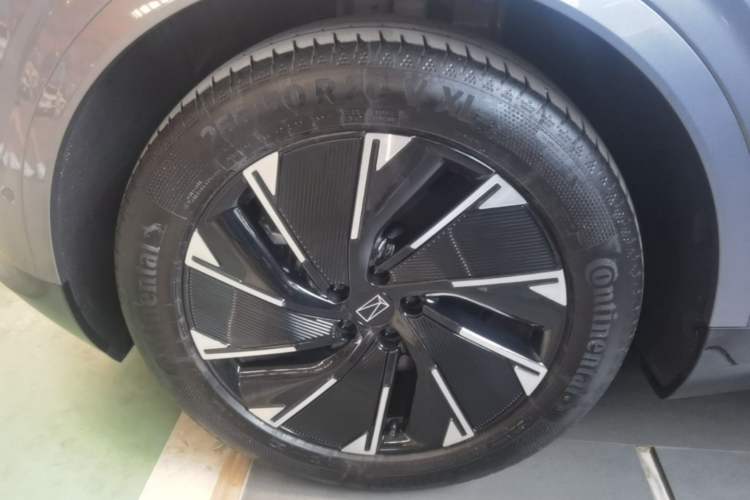 Used Avatr 07 2024 Max Extended-Range Edition Left Front Wheel Hub