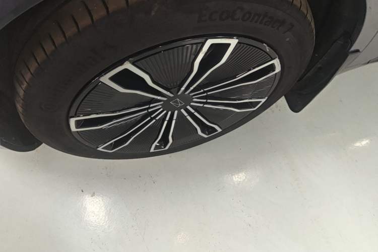 Used Avatr 07 2024 Max Pure Electric Edition Left Front Wheel Hub