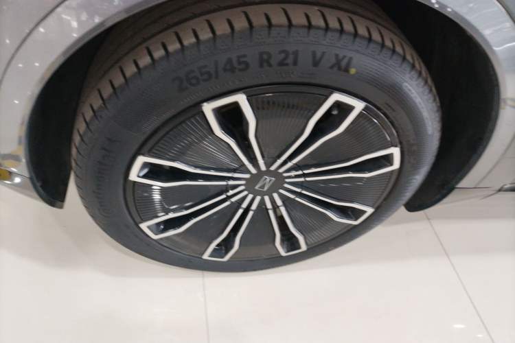 Used Avatr 07 2024 Max Extended-Range Edition Left Front Wheel Hub