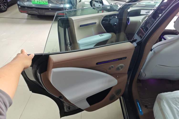 Used Avatr 07 2024 Max Pure Electric Edition Left Rear Door Interior