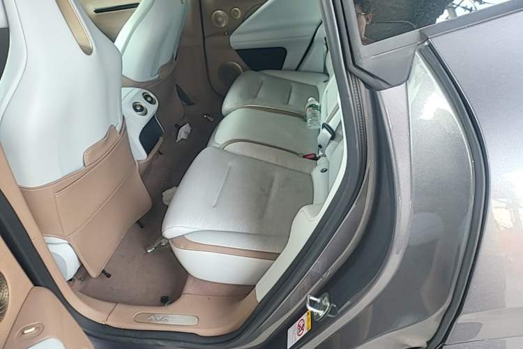 Used Avatr 07 2024 Max Extended-Range Edition Left Rear Seat