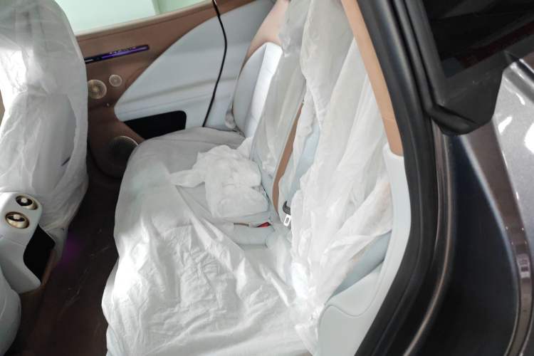 Used Avatr 07 2024 Max Pure Electric Edition Left Rear Seat