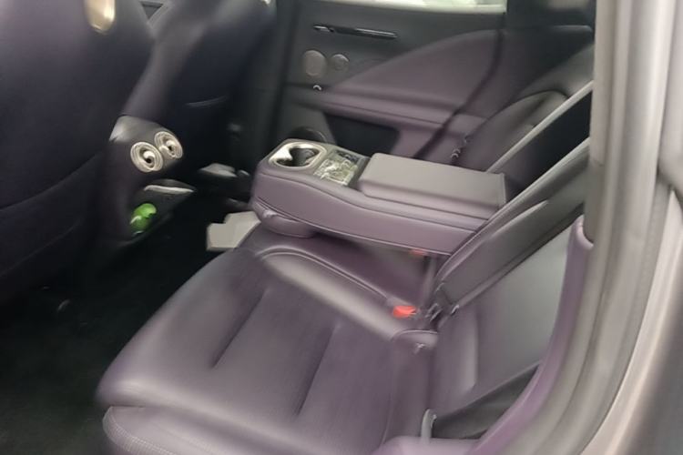 Used Avatr 07 2024 Max Extended-Range Edition Left Rear Seat