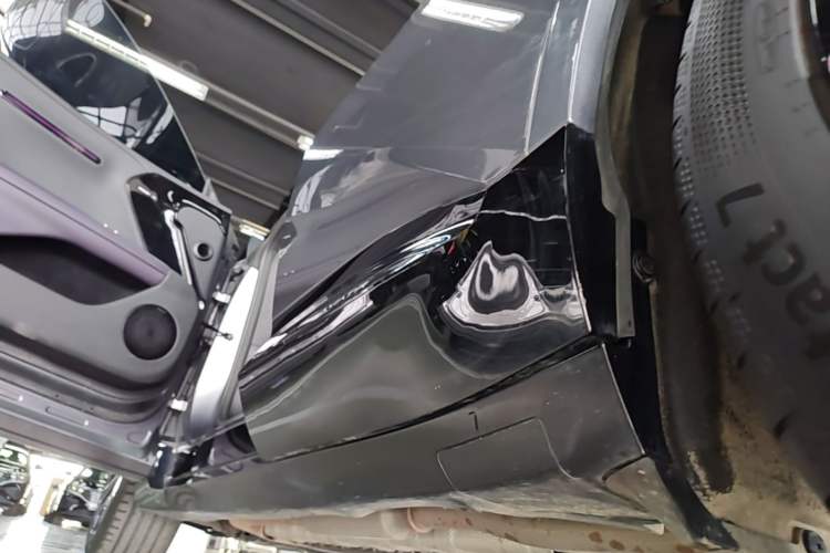 Used Avatr 07 2024 Max Extended-Range Edition Left Side Sill