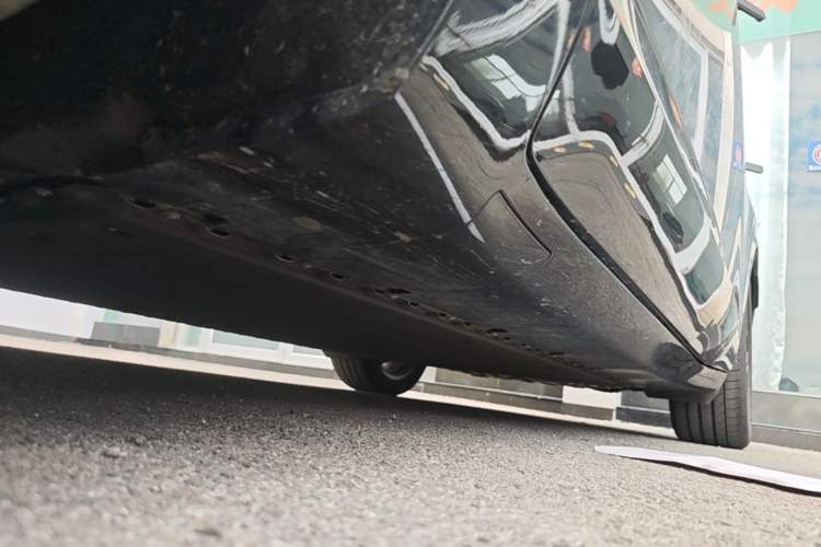 Used Avatr 07 2024 Ultra All-Electric Four-Wheel Drive Left Side Sill