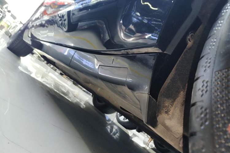 Used Avatr 07 2024 Pro+ Range-Extended Edition Left Side Sill