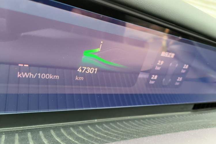 Used Avatr 07 2024 Max Extended-Range Edition Odometer Close Up