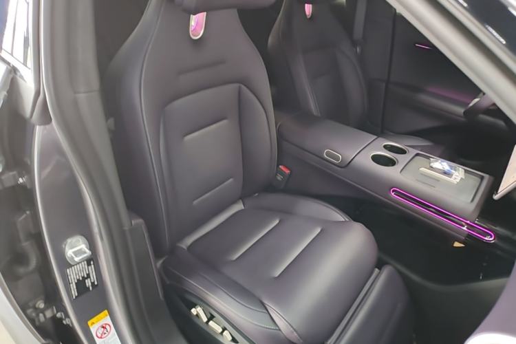 Used Avatr 07 2024 Max Extended-Range Edition Right Front Seat