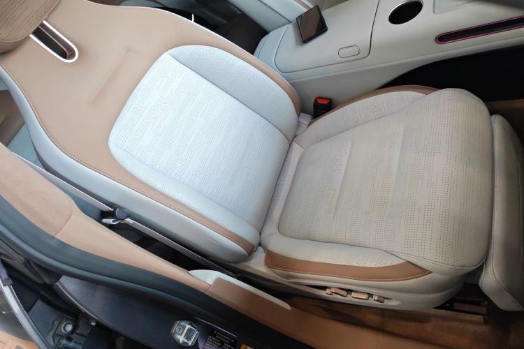 Used Avatr 07 2024 Ultra Range-Extended Four-Wheel Drive Right Front Seat
