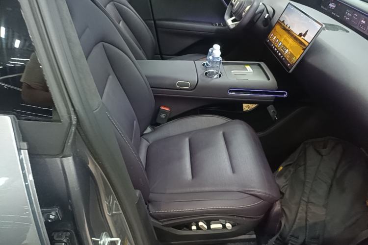 Used Avatr 07 2024 Max Extended-Range Edition Right Front Seat