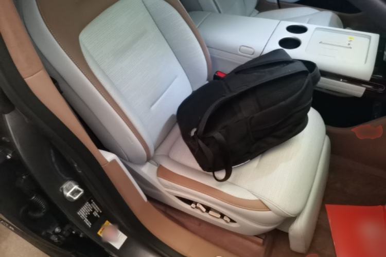 Used Avatr 07 2024 Max Extended-Range Edition Right Front Seat