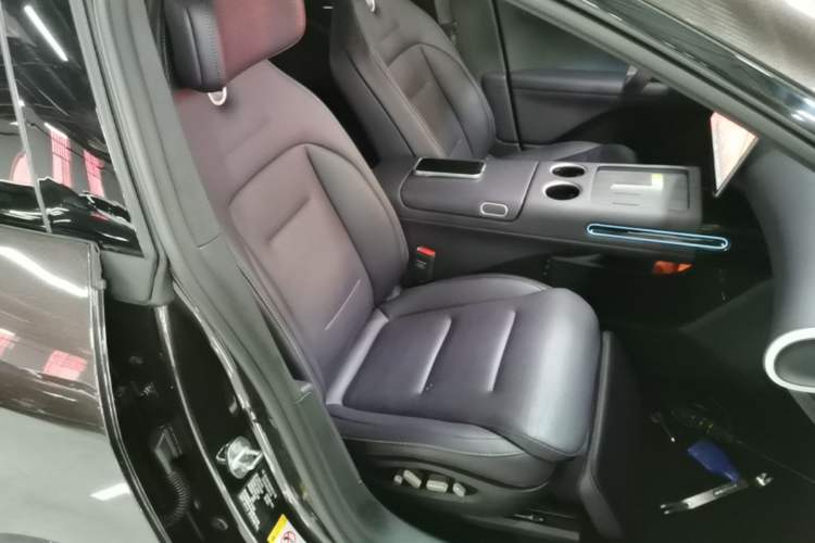 Used Avatr 07 2024 Ultra Range-Extended Four-Wheel Drive Right Front Seat