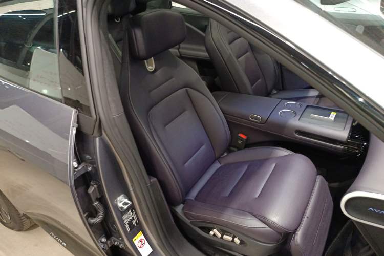 Used Avatr 07 2024 Max Extended-Range Edition Right Front Seat
