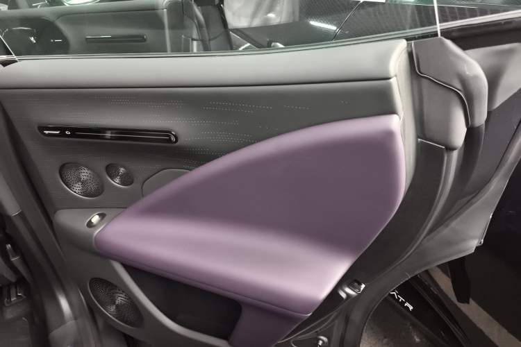 Used Avatr 07 2024 Max Pure Electric Edition Right Rear Door Interior