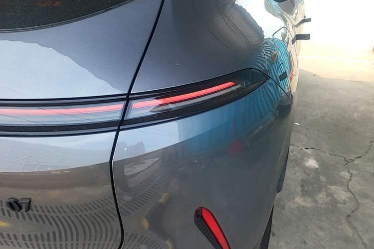 Used Avatr 07 2024 Max Extended-Range Edition Right Rear Taillight