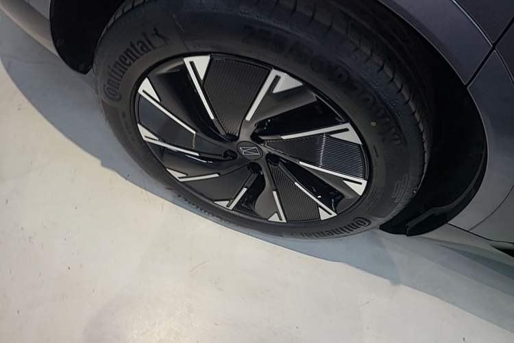 Used Avatr 07 2024 Max Extended-Range Edition Right Rear Wheel Hub