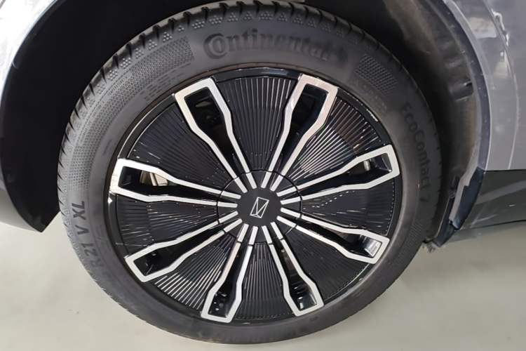 Used Avatr 07 2024 Max Extended-Range Edition Right Rear Wheel Hub