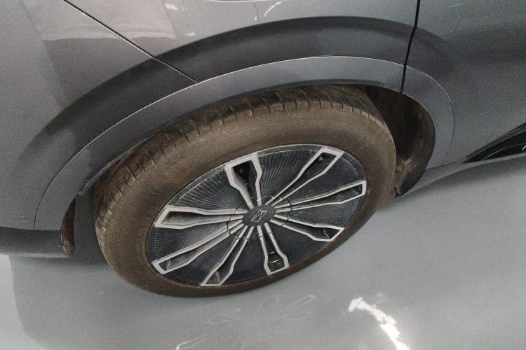 Used Avatr 07 2024 Max Extended-Range Edition Right Rear Wheel Hub