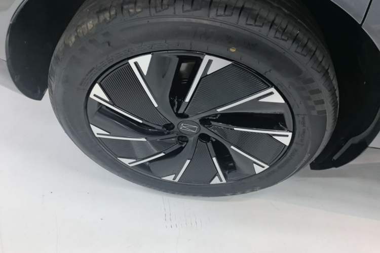 Used Avatr 07 2024 Max Extended-Range Edition Right Rear Wheel Hub