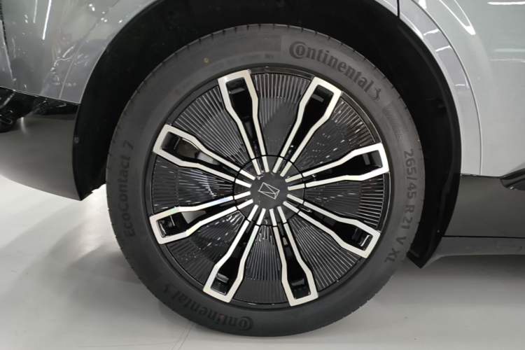 Used Avatr 07 2024 Max Extended-Range Edition Right Rear Wheel Hub