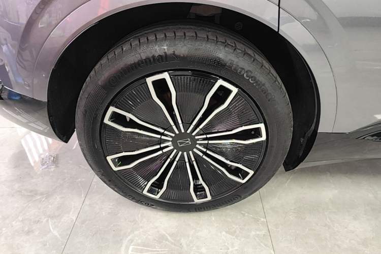Used Avatr 07 2024 Max Pure Electric Edition Right Rear Wheel Hub