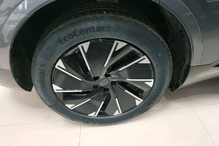 Used Avatr 07 2024 Max Extended-Range Edition Right Rear Wheel Hub