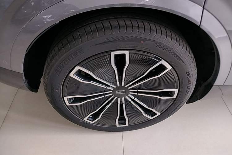 Used Avatr 07 2024 Max Extended-Range Edition Right Rear Wheel Hub
