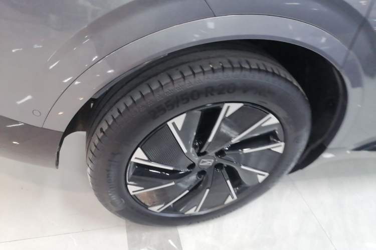 Used Avatr 07 2024 Max Pure Electric Edition Right Rear Wheel Hub