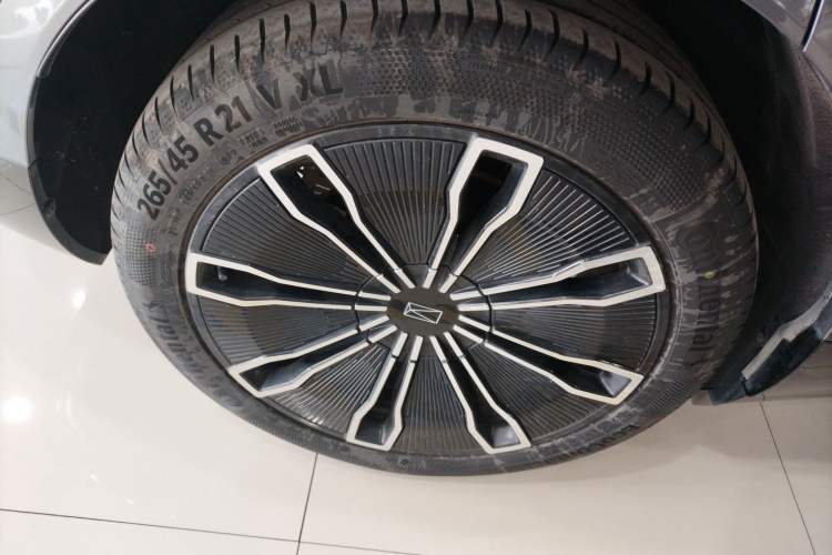 Used Avatr 07 2024 Max Extended-Range Edition Right Rear Wheel Hub