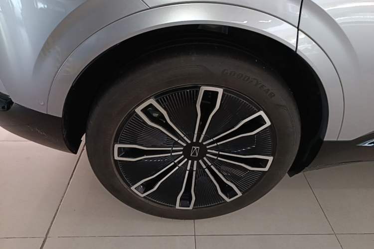 Used Avatr 07 2024 Max Extended-Range Edition Right Rear Wheel Hub