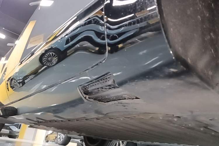 Used Avatr 07 2024 Max Extended-Range Edition Right Side Sill