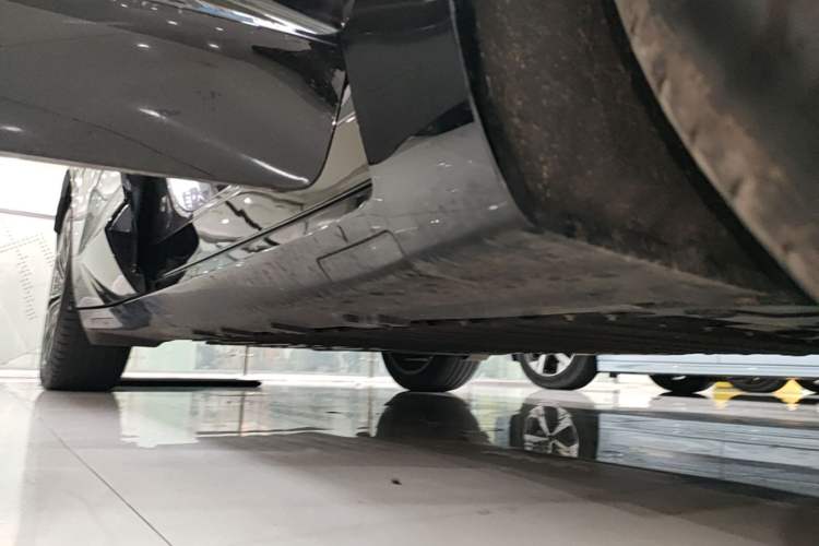 Used Avatr 07 2024 Max Extended-Range Edition Right Side Sill