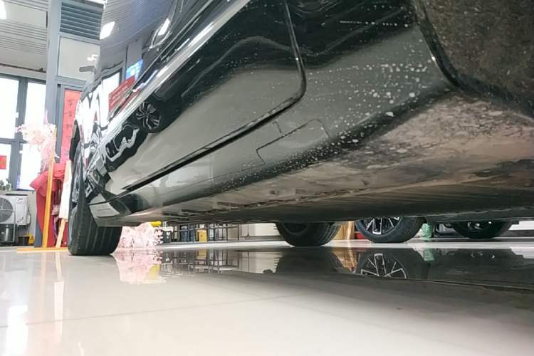 Used Avatr 07 2024 Max Extended-Range Edition Right Side Sill