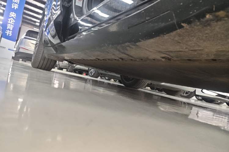 Used Avatr 07 2024 Max Pure Electric Edition Right Side Sill