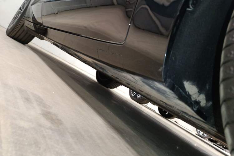 Used Avatr 07 2024 Max Extended-Range Edition Right Side Sill