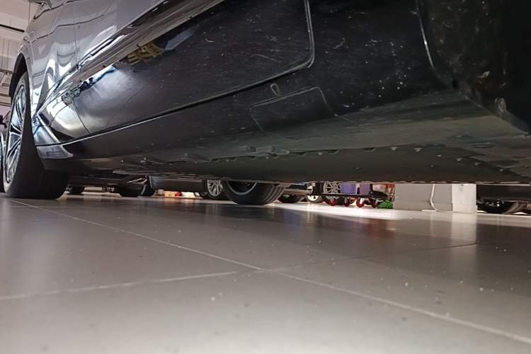Used Avatr 07 2024 Max Extended-Range Edition Right Side Sill