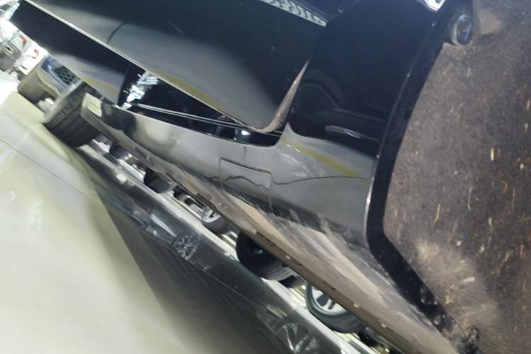 Used Avatr 07 2024 Pro+ Range-Extended Edition Right Side Sill