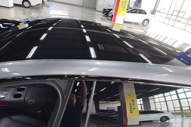 Used Avatr 07 2024 Max Extended-Range Edition Roof