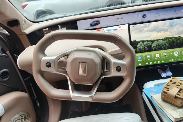 Used Avatr 07 2024 Max Pure Electric Edition Steering Wheel
