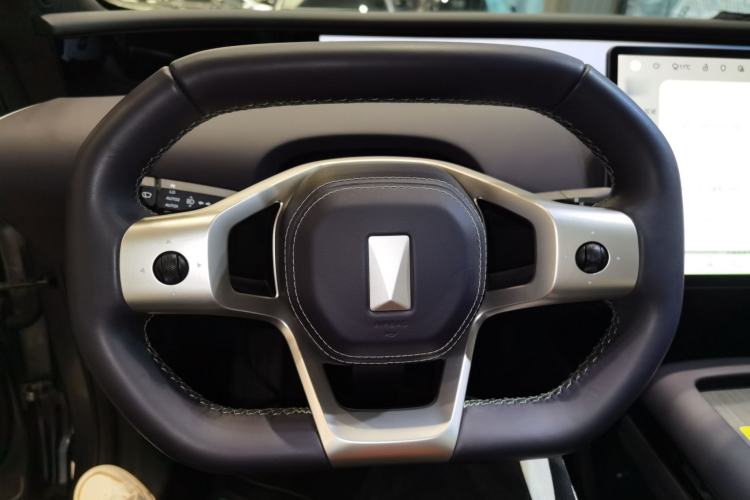 Used Avatr 07 2024 Max Extended-Range Edition Steering Wheel