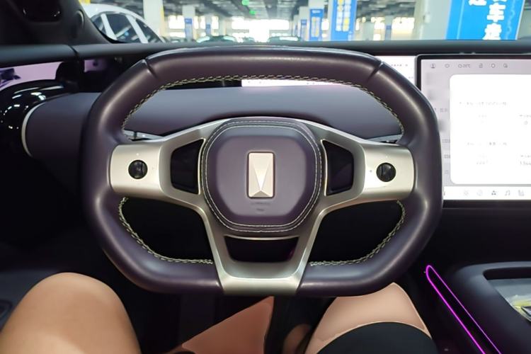 Used Avatr 07 2024 Max Extended-Range Edition Steering Wheel